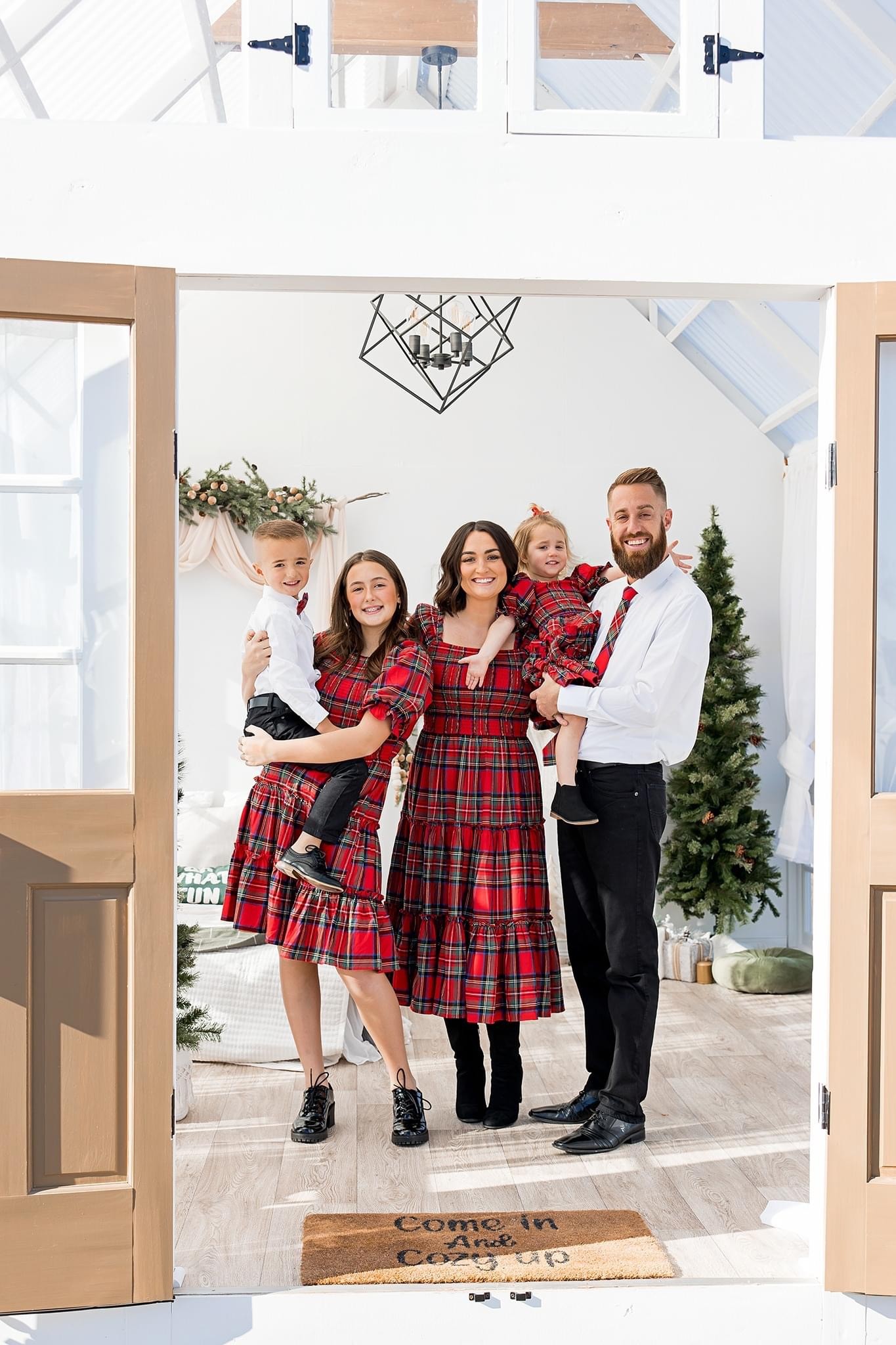 Maria Hynan with her husband and three kids